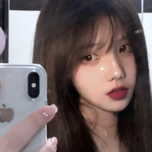 大胸美女慢慢脱下来
