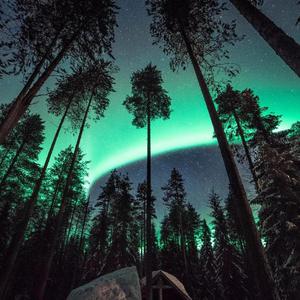 大胸美女慢慢脱下来
