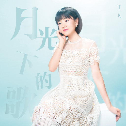 大胸美女慢慢脱下来
